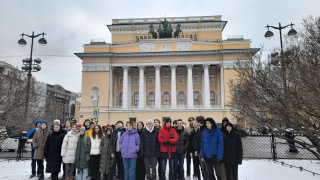 Учащиеся 10а и 10б класса 22 ноября 2023 года приняли участие в программе «Театральный Петербург».