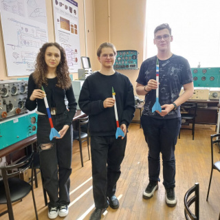 Школьники «Космических классов» подготовили первые модели ракет